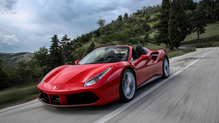  Ferrari 488 Spider 2016 года  (фото 33 из 70)